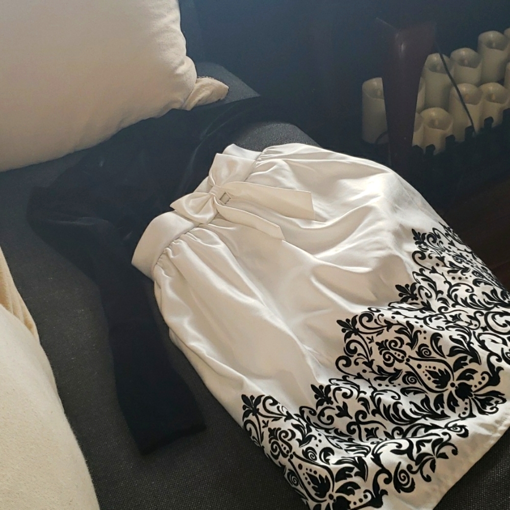 A cute black and white formal dress. Size 9/10